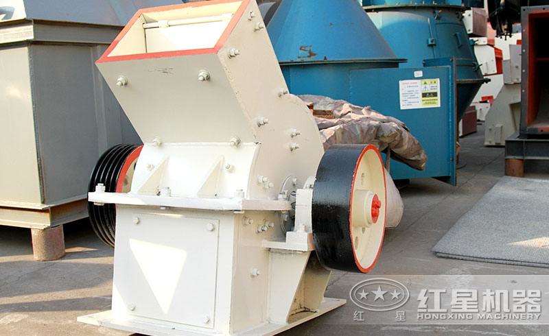 小型錘式破碎機(jī)，體積小，易移動